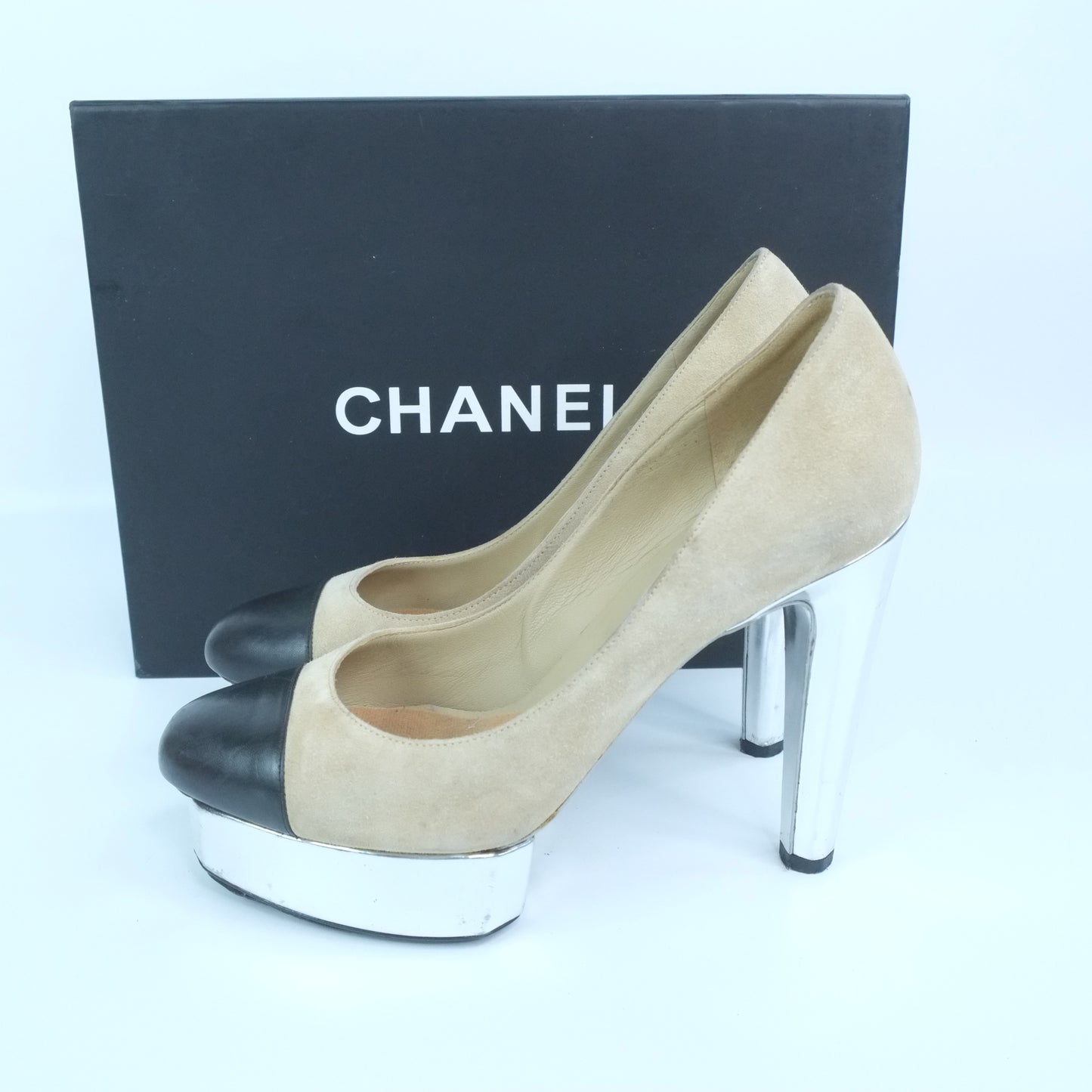 Chanel Pumps Suede Beige Black 37