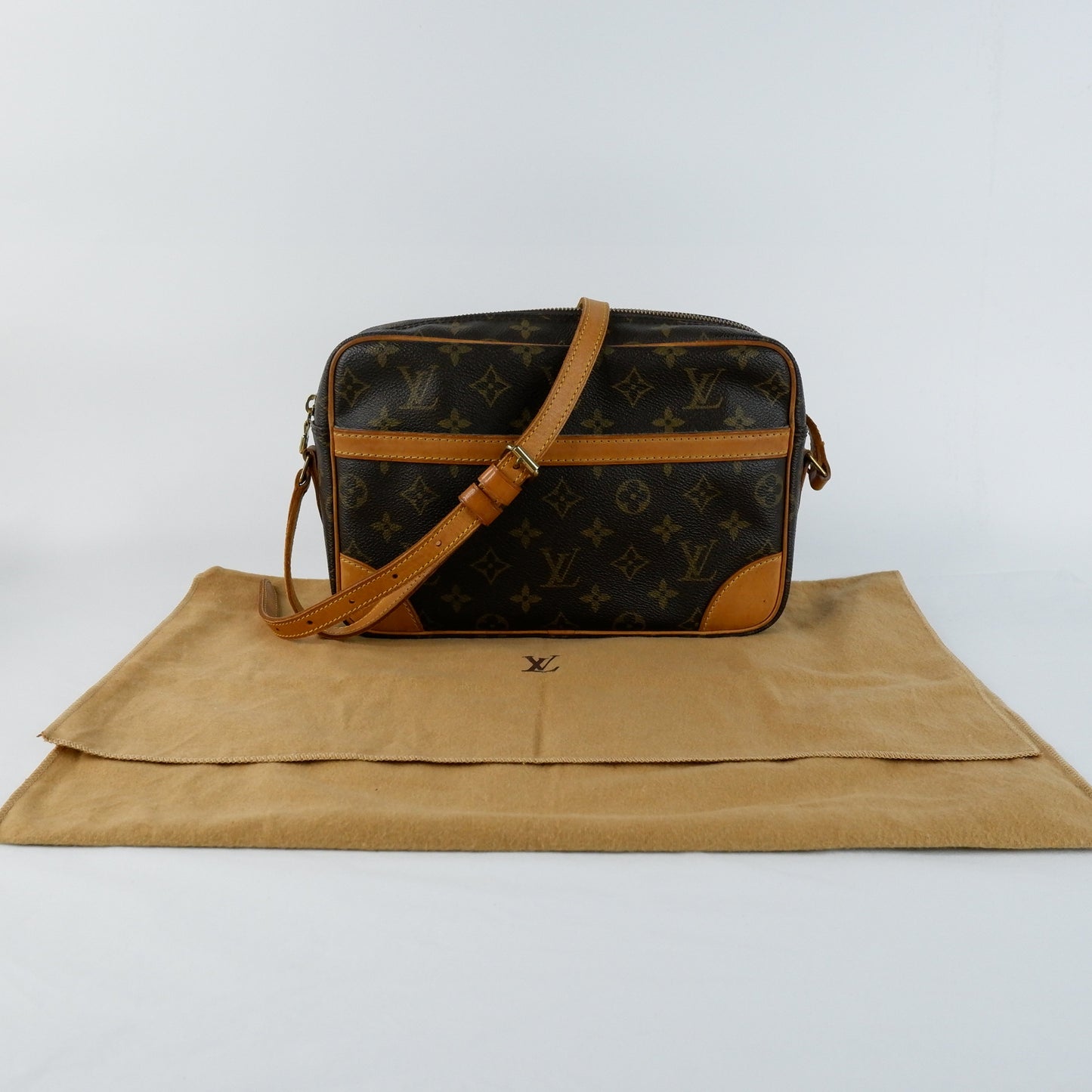 Louis Vuitton Messenger Bag Monogram
