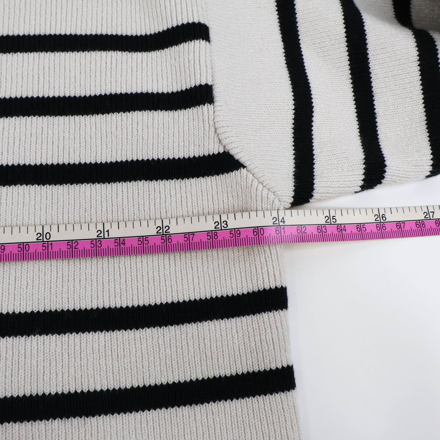 Ami Sweater White Black