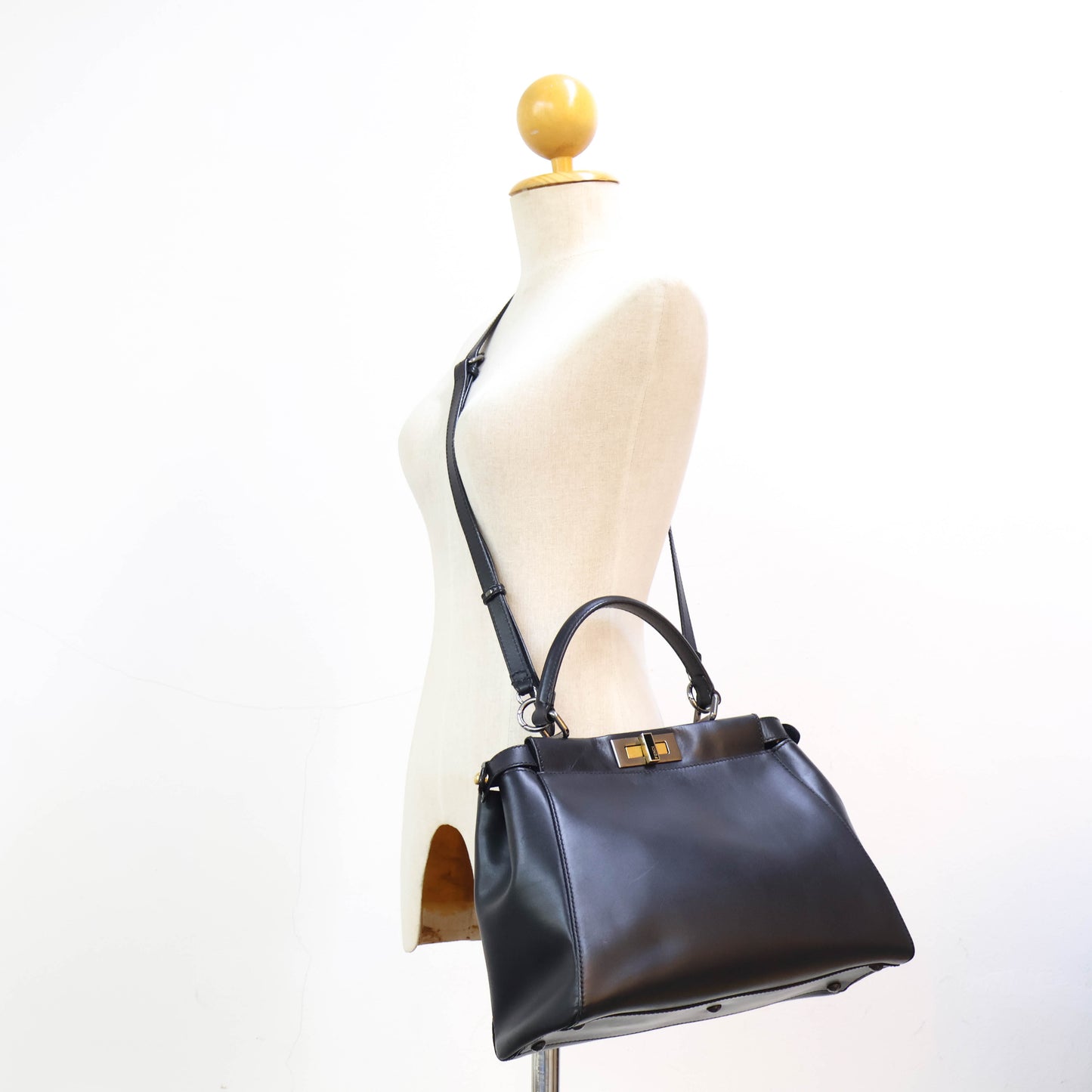 Fendi Peekaboo Medium Black