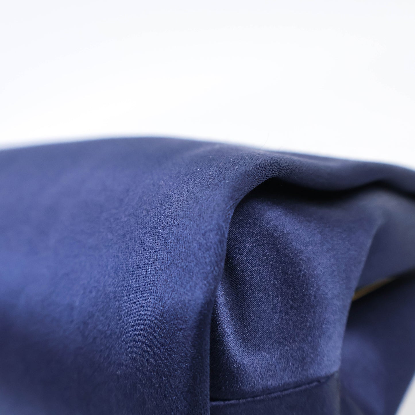 Roger Vivier Clutch Flower Crystal Satin Navy