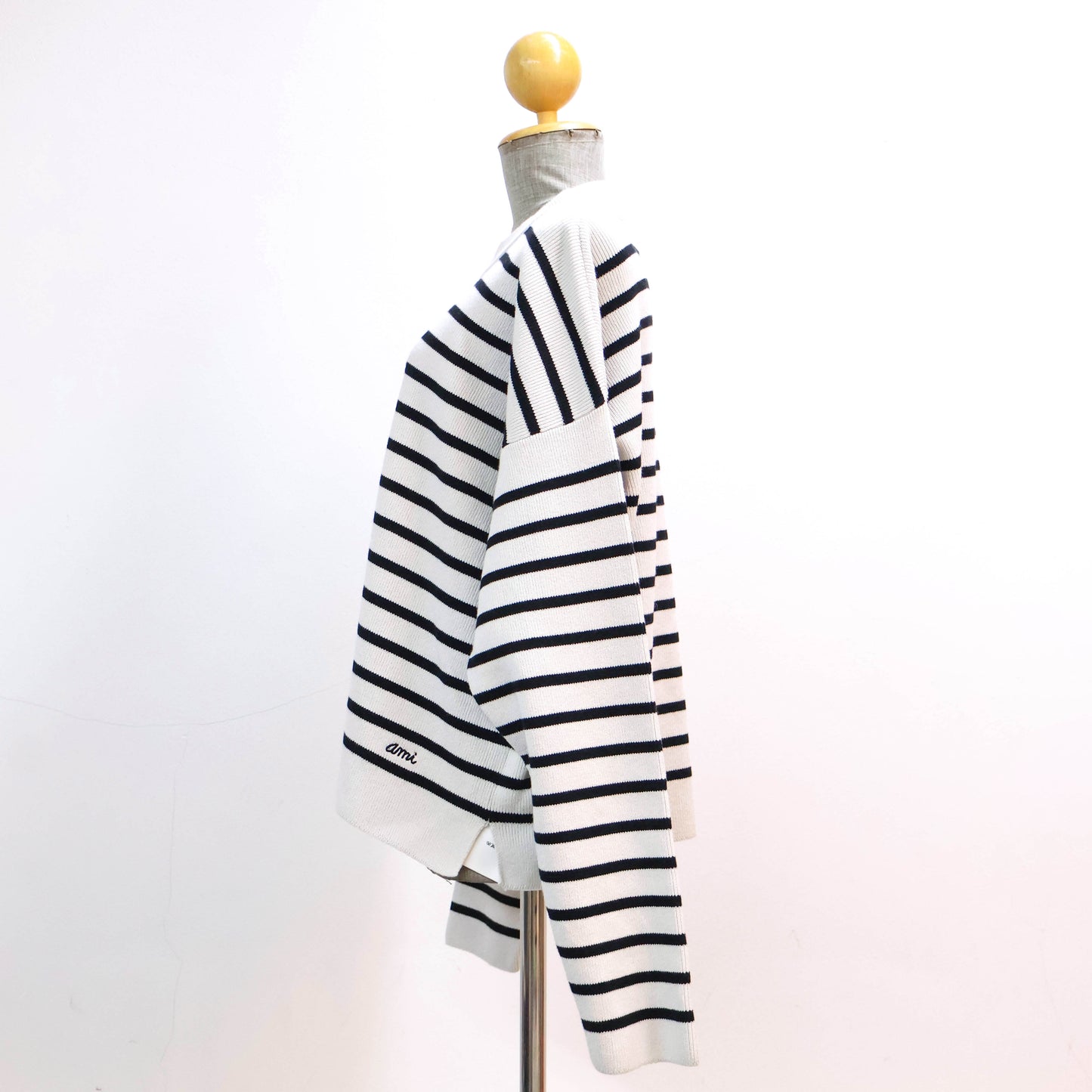 Ami Sweater White Black