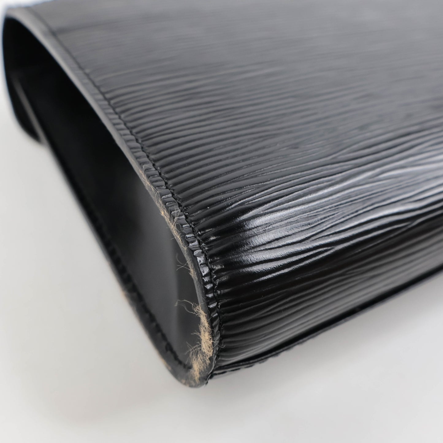 Louis Vuitton Clutch Vintage Epi Black