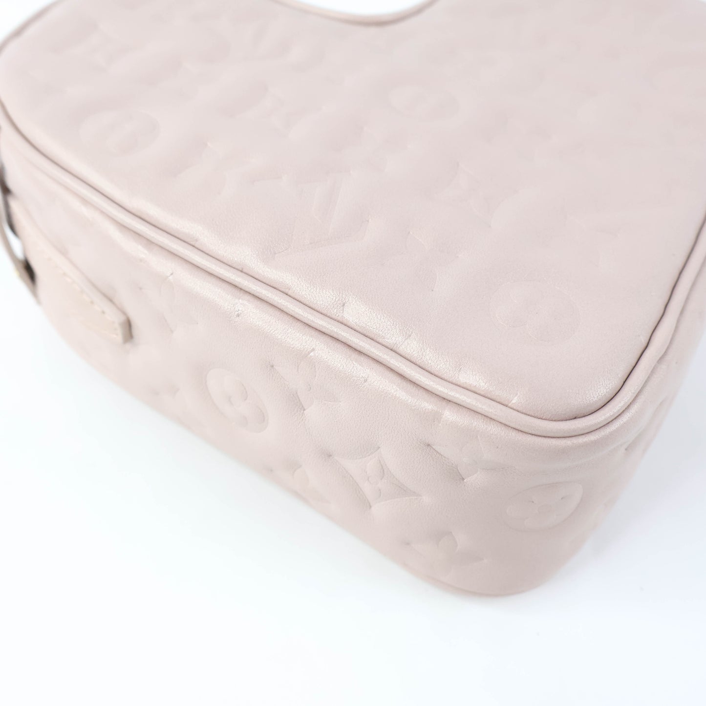 Louis Vuitton Sac Coeur Fall In Love Emprainte Light Pink