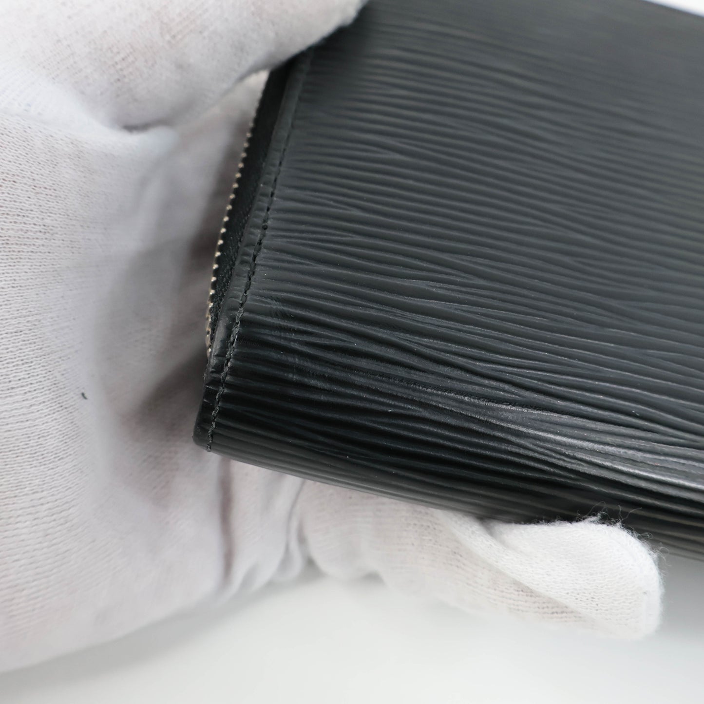 Louis Vuitton Zippy Wallet Epi Black
