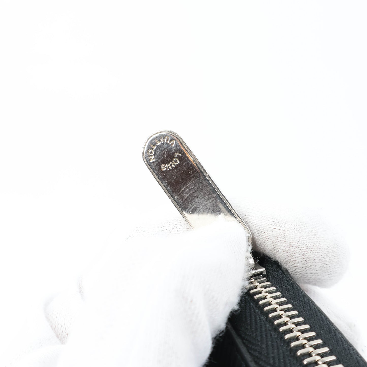 Louis Vuitton Zippy Wallet Epi Black