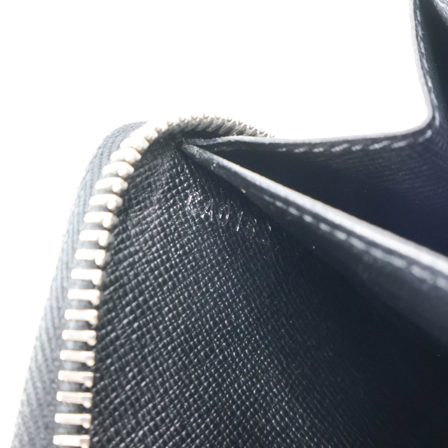 Louis Vuitton Zippy Wallet Epi Black
