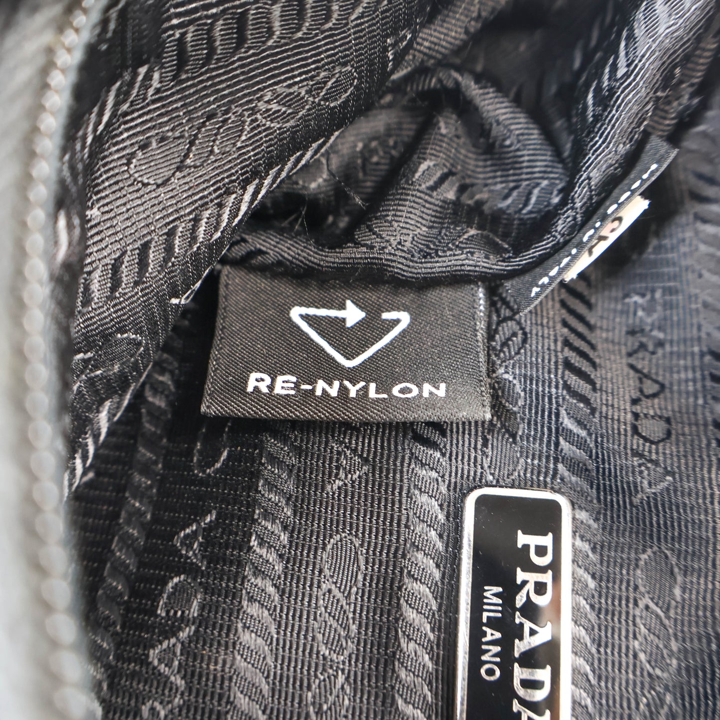 Prada Re Edition 2000 Nylon Black
