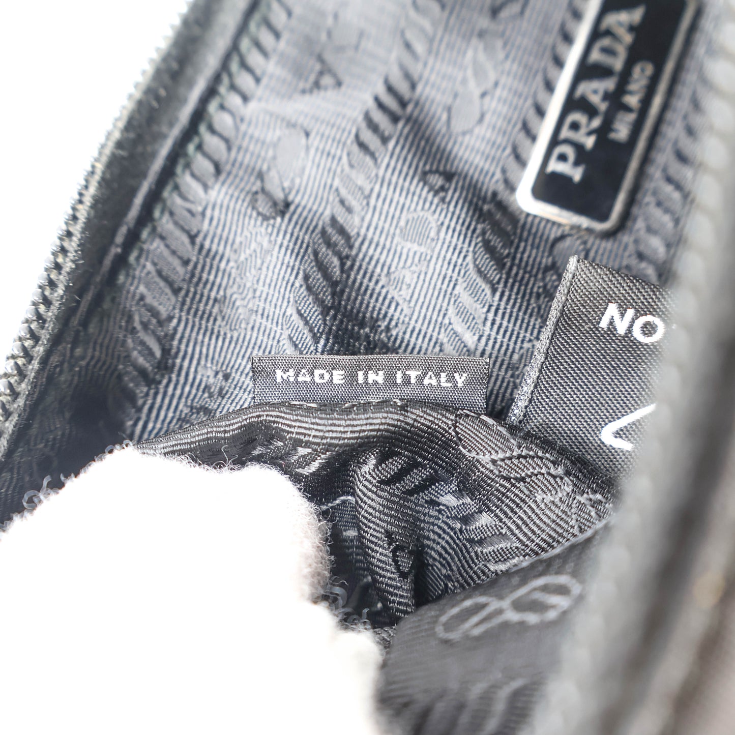 Prada Re Edition 2000 Nylon Black