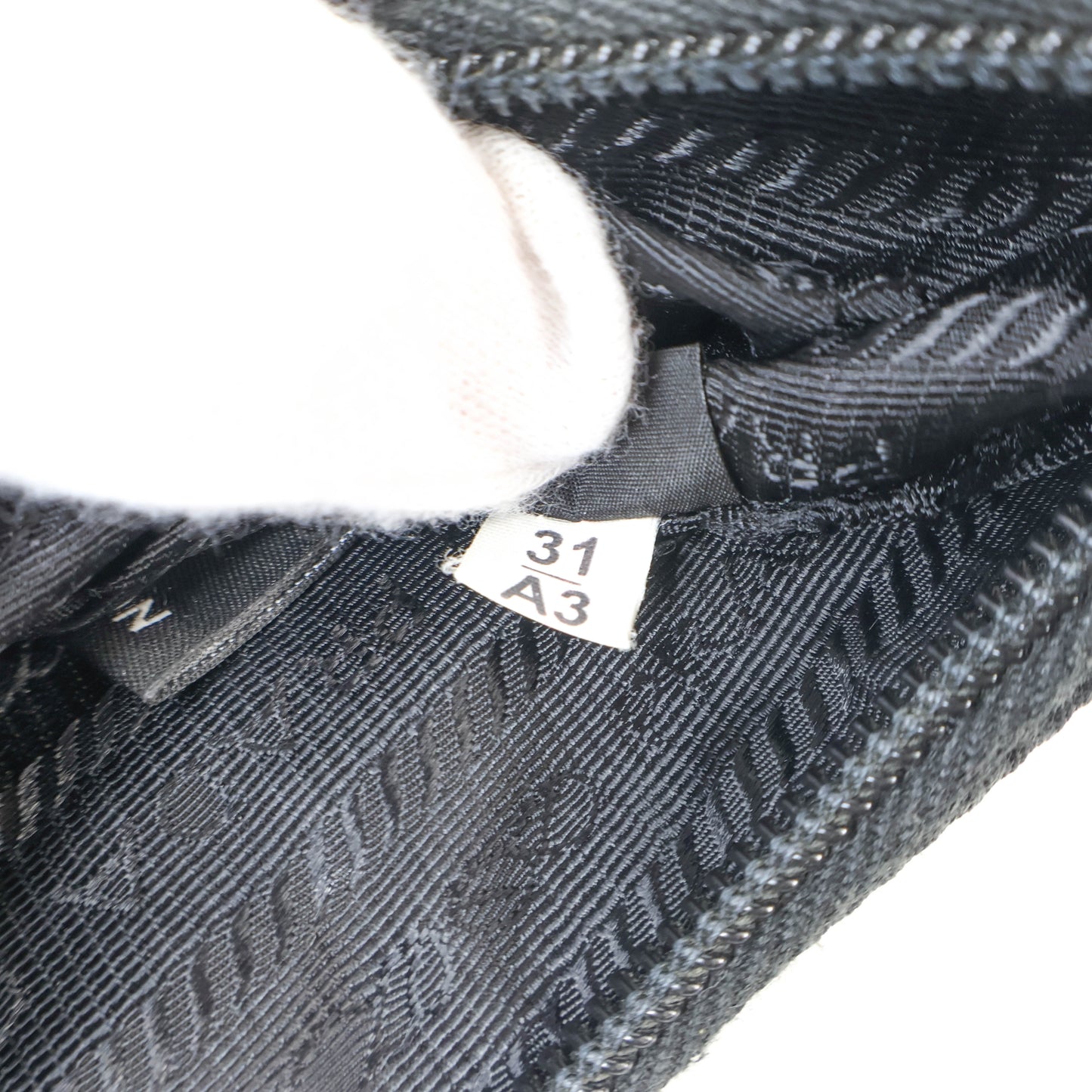 Prada Re Edition 2000 Nylon Black