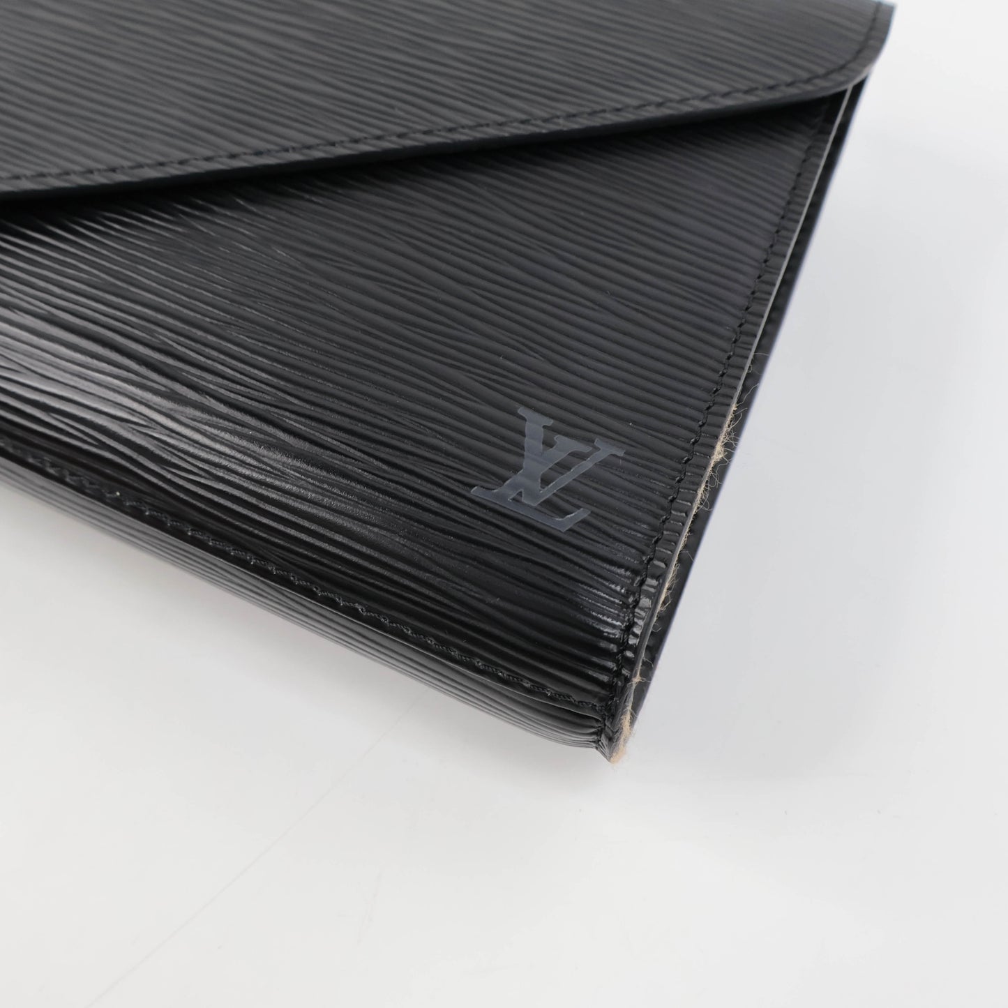 Louis Vuitton Clutch Vintage Epi Black