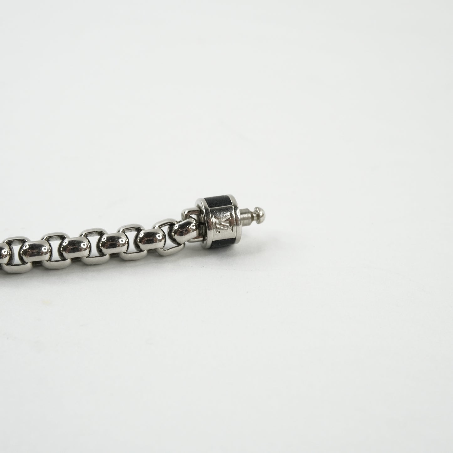 Louis Vuitton Bracelet Silver Chian