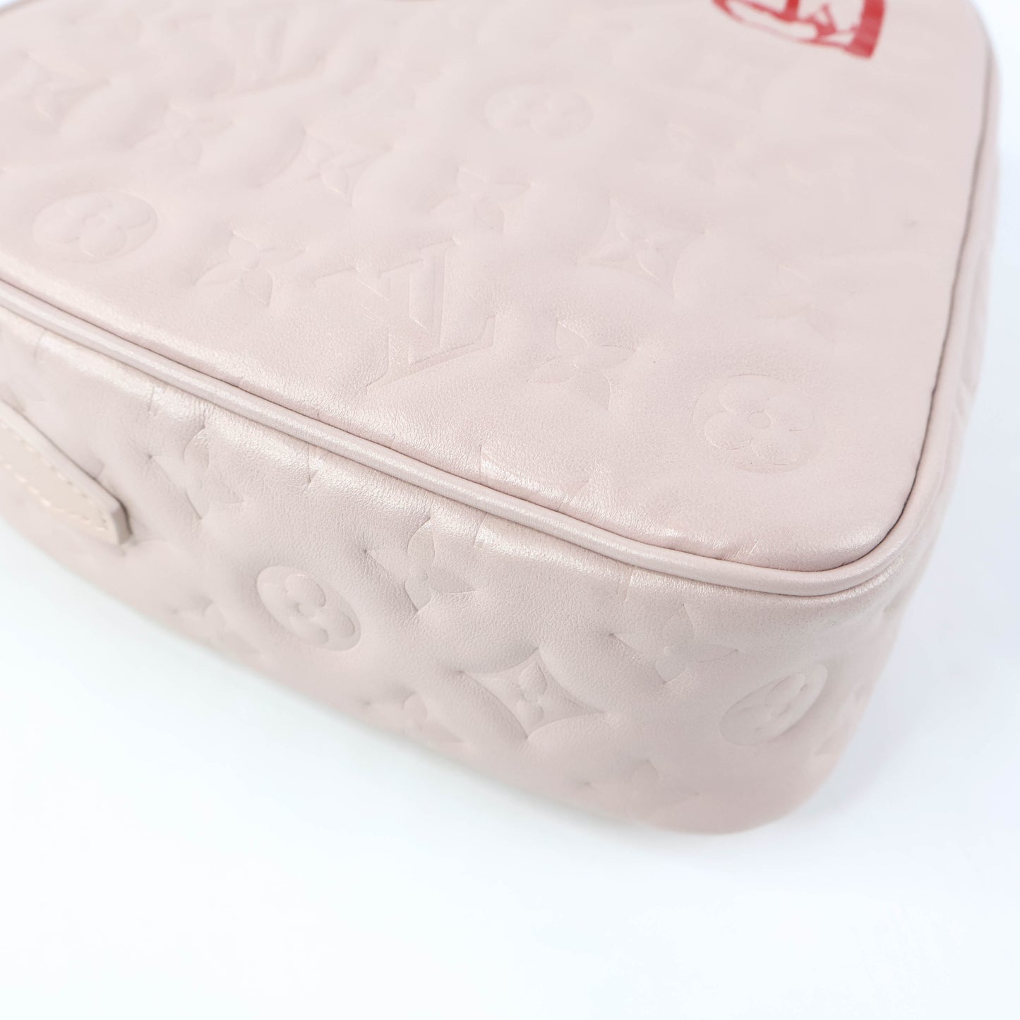 Louis Vuitton Sac Coeur Fall In Love Emprainte Light Pink