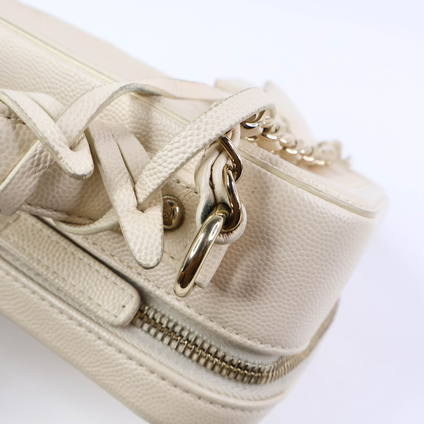 Chanel Filigree Vanity Case White Caviar LGHW