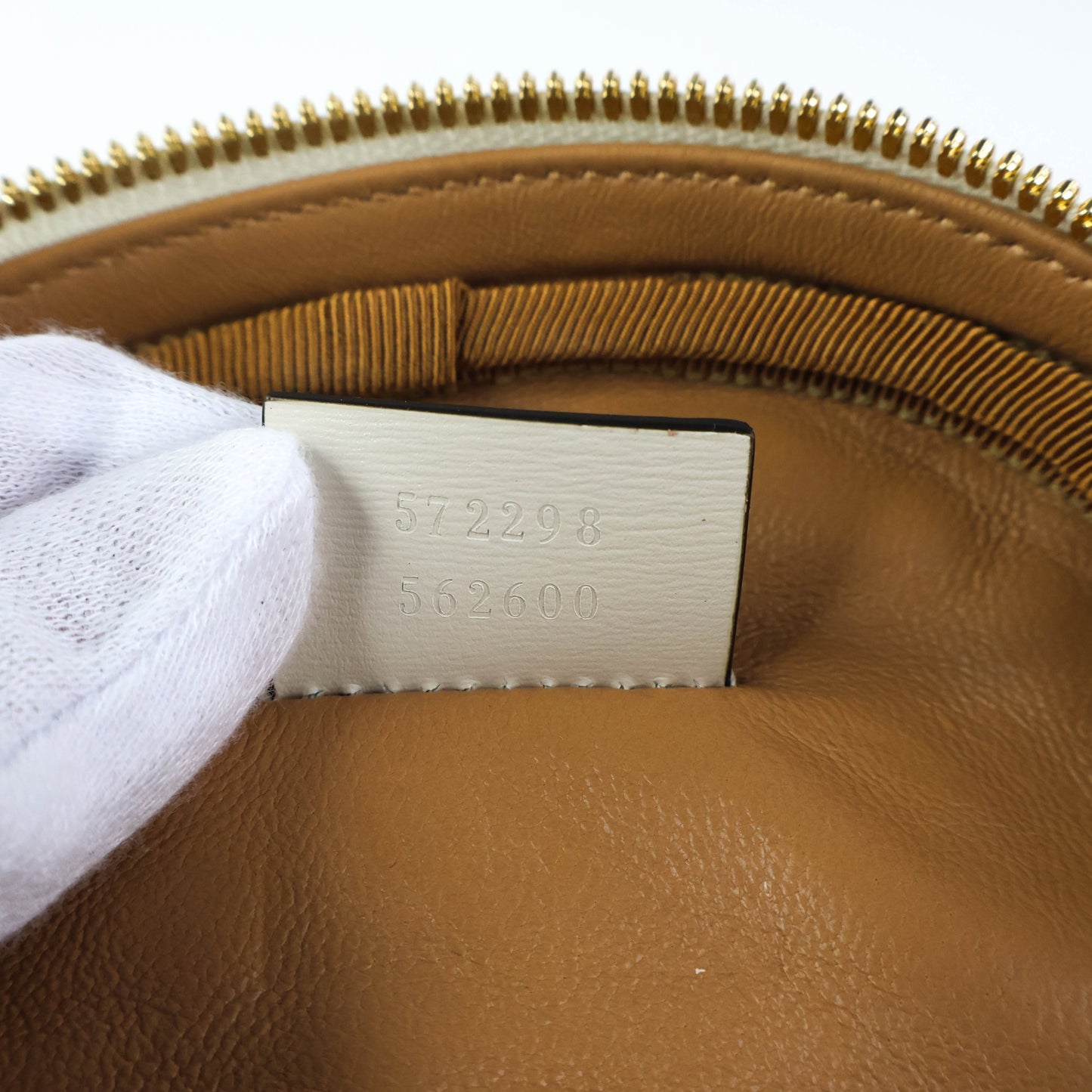 Gucci Trapuntata Zumi Crossbody Belt Bag White