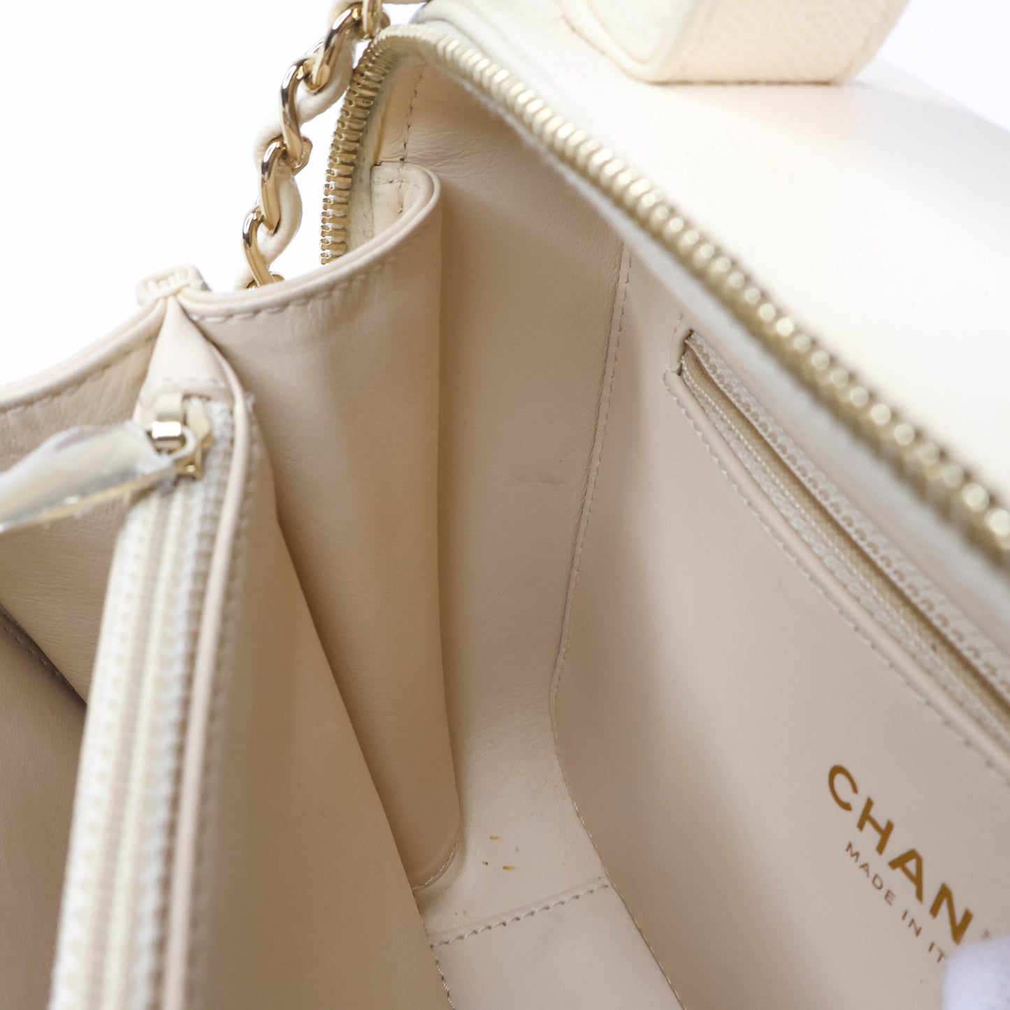 Chanel Filigree Vanity Case White Caviar LGHW