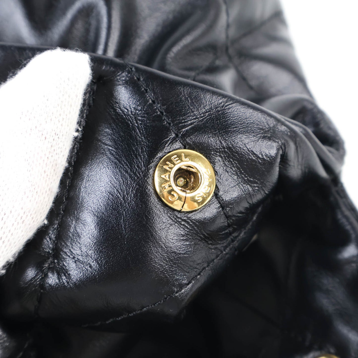 Chanel 22 Small Black GHW