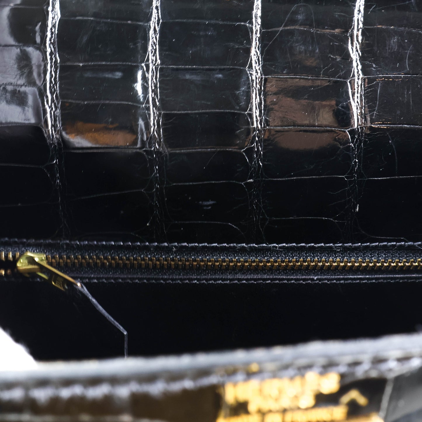 Hermes Kelly 28 Crocodile Porosus Black GHW