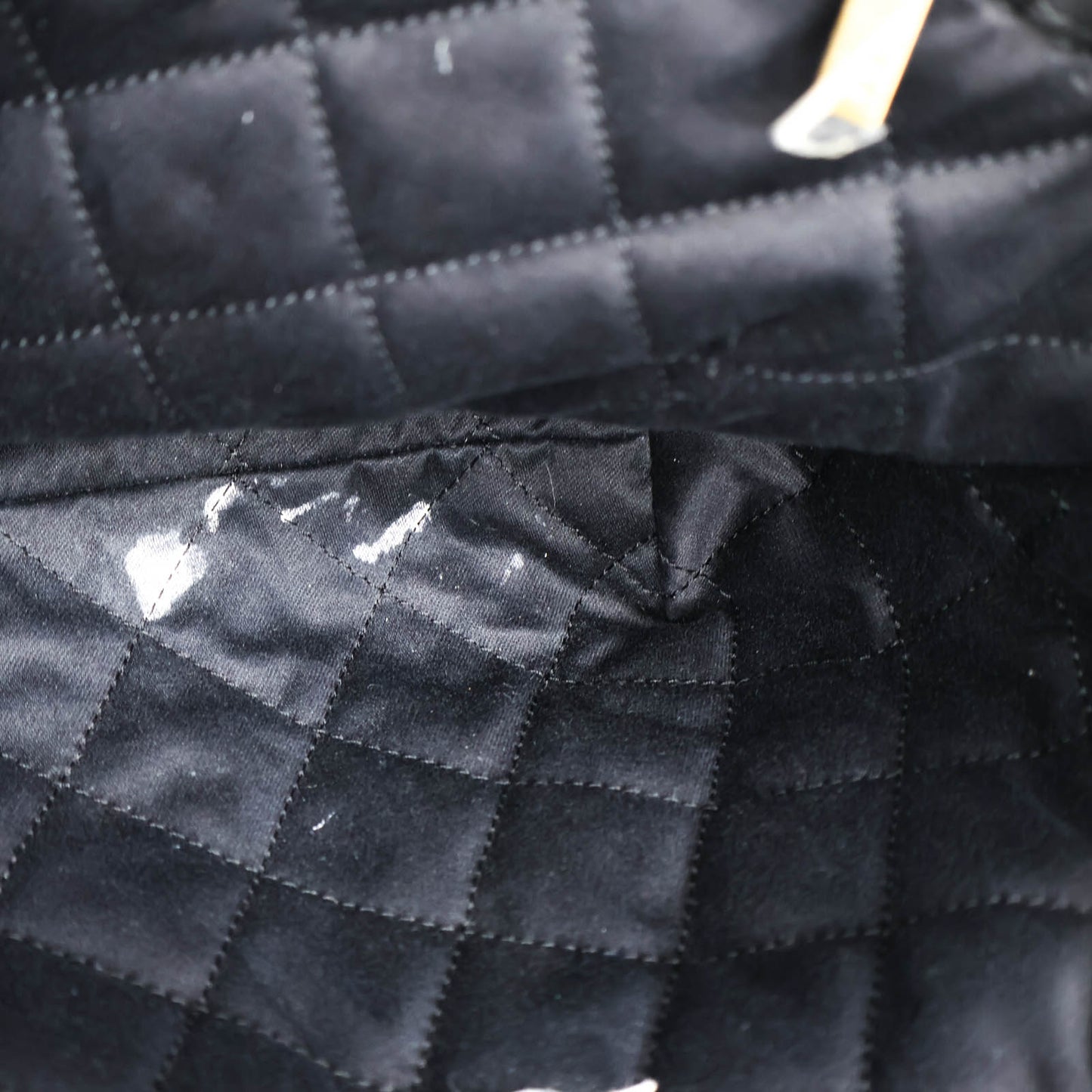 Chanel 22 Small Black GHW