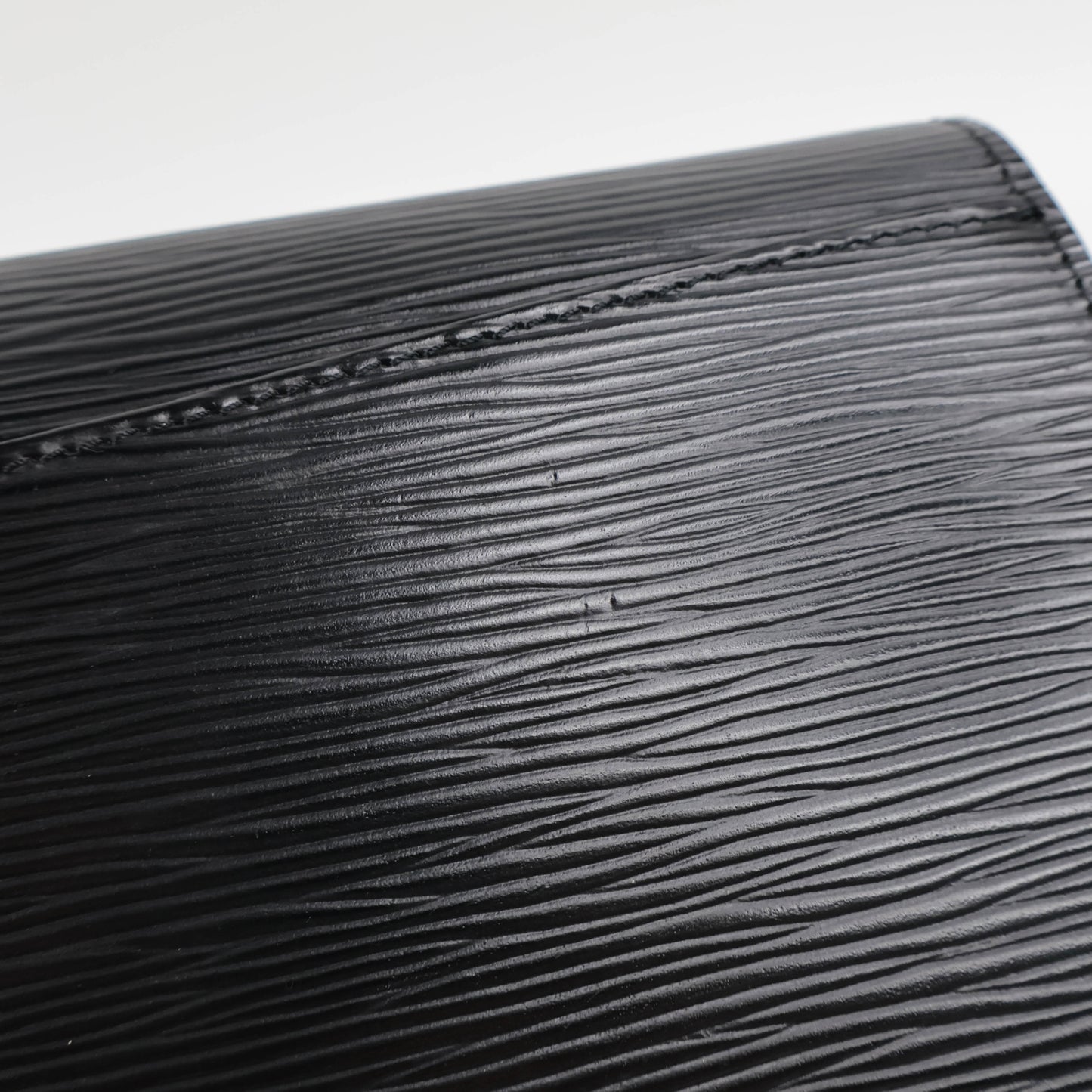 Louis Vuitton Clutch Vintage Epi Black