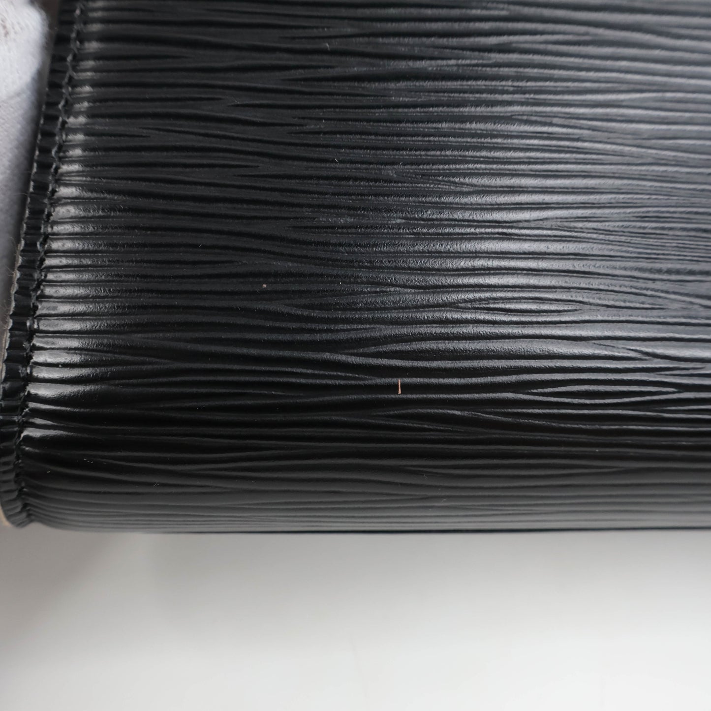 Louis Vuitton Clutch Vintage Epi Black