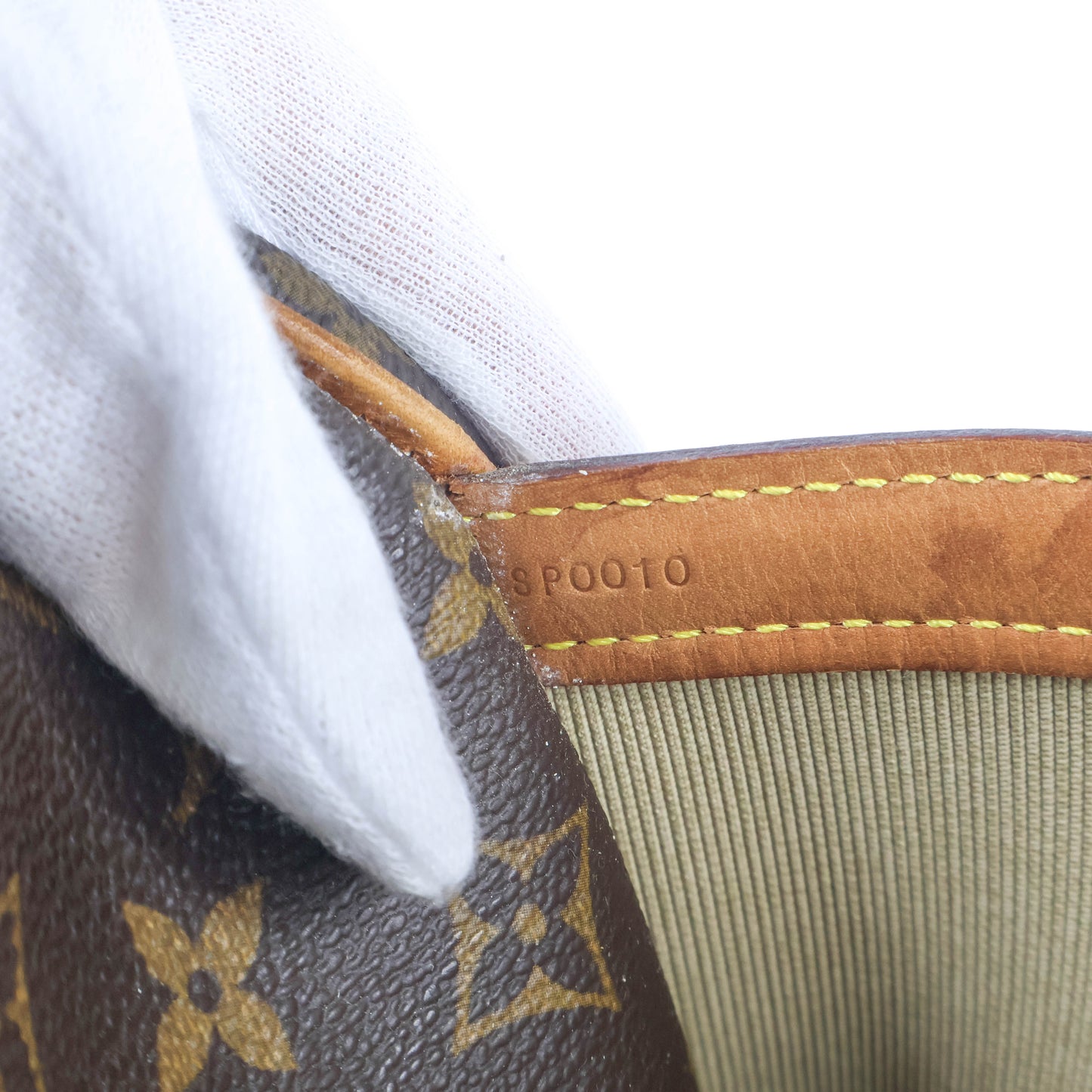 Louis Vuitton Reporter GM monogram