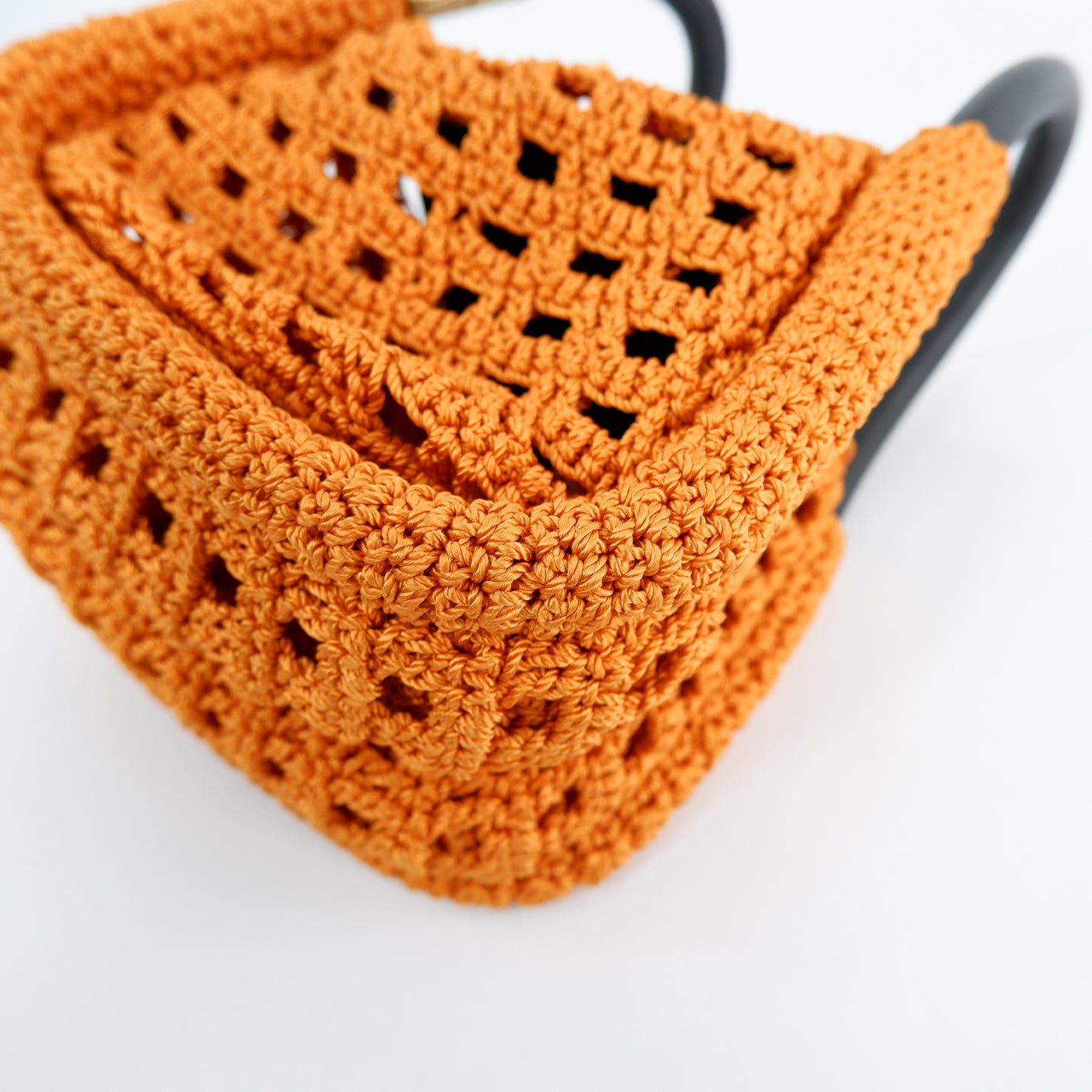 Boyy Wonton 20 Crochet Raffia Orange Black