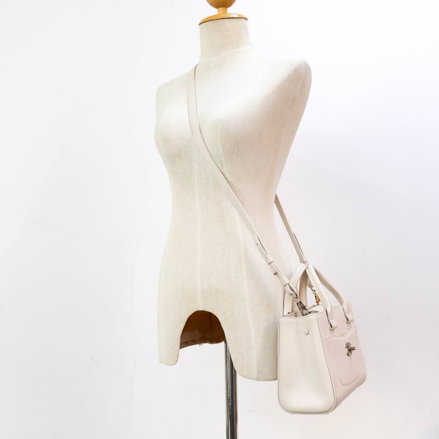 Chanel Neo Executive Mini Tote Cream