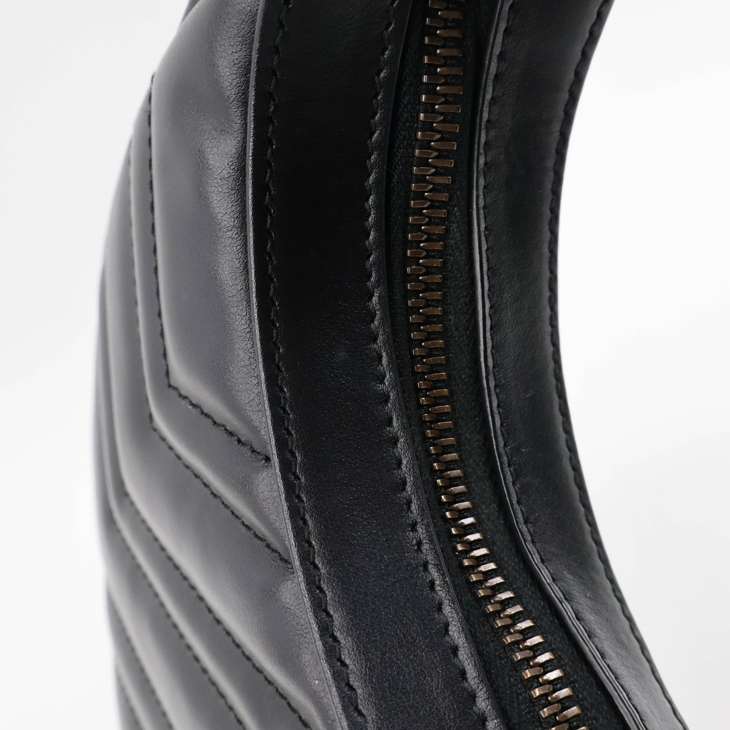 Gucci Marmont Half Moon Mini Black