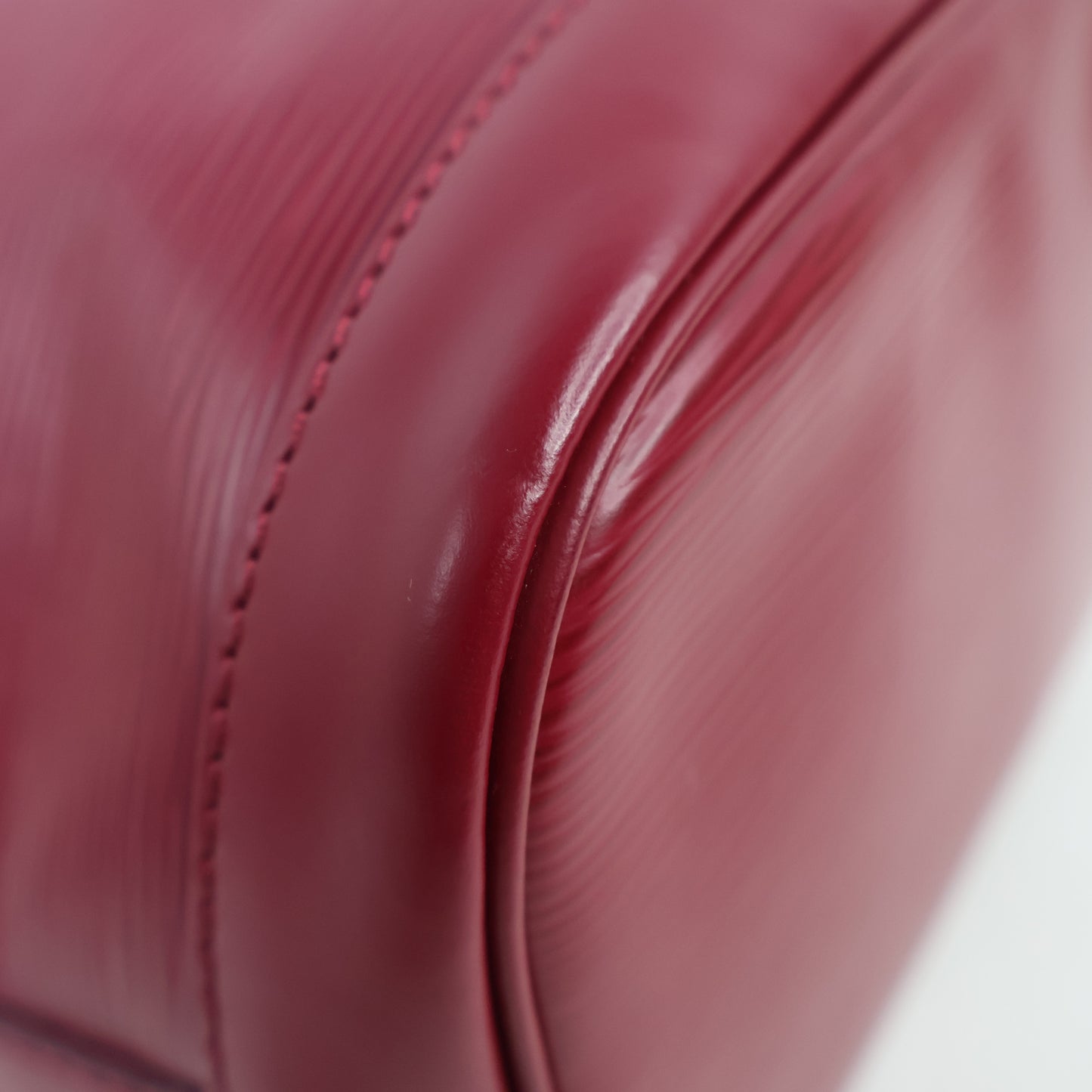 Louis Vuitton Noe Epi Red