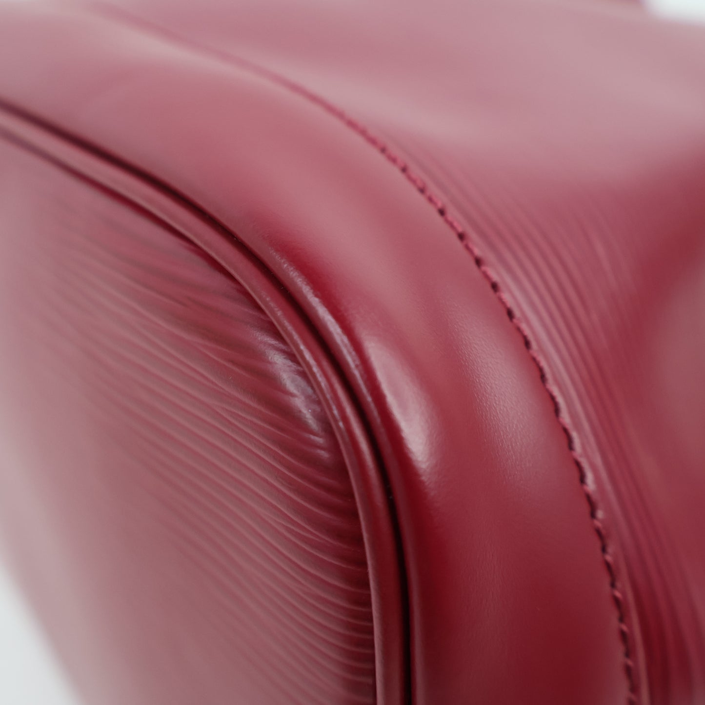 Louis Vuitton Noe Epi Red