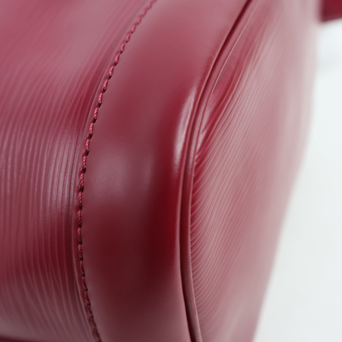 Louis Vuitton Noe Epi Red