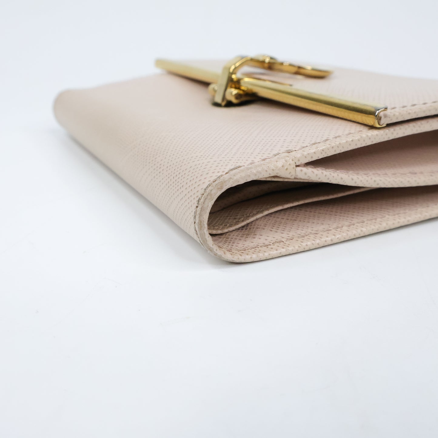 Ferragamo Short Wallet Cream