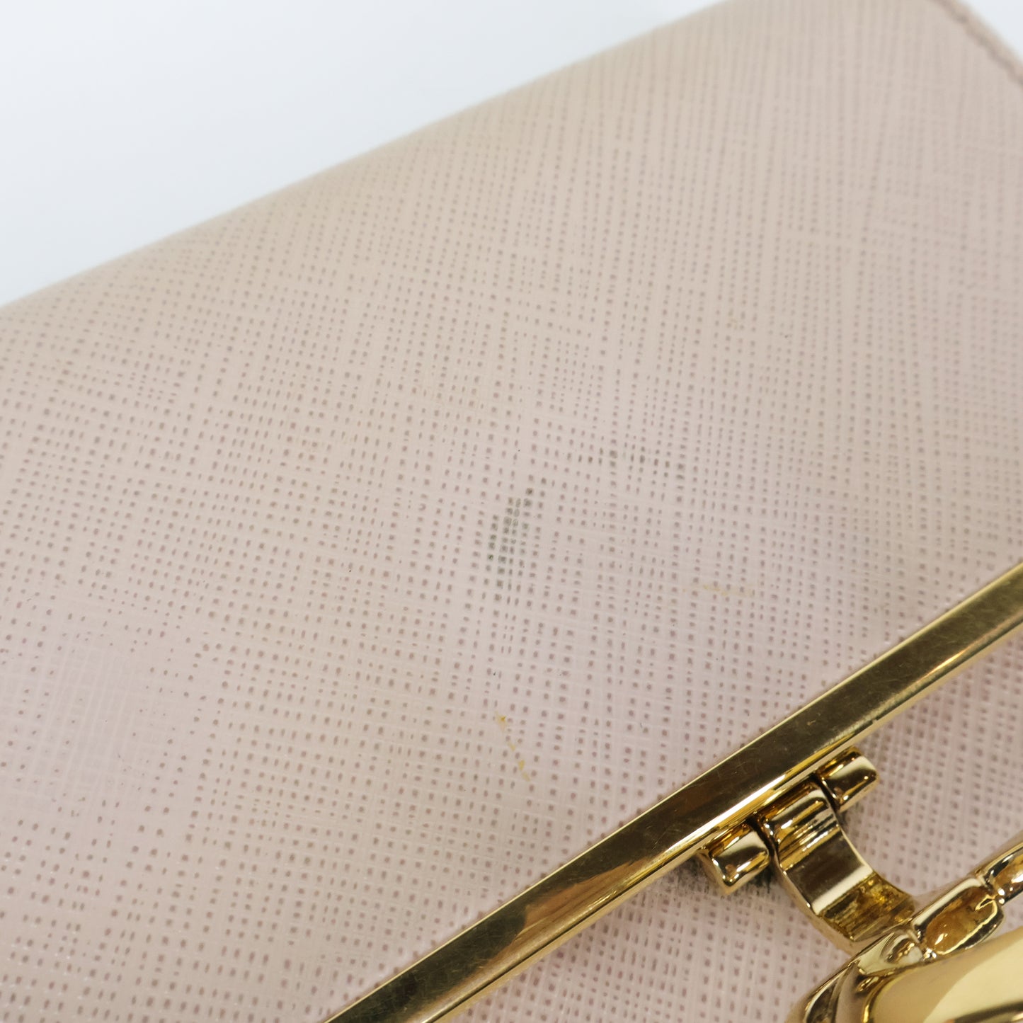 Ferragamo Short Wallet Cream