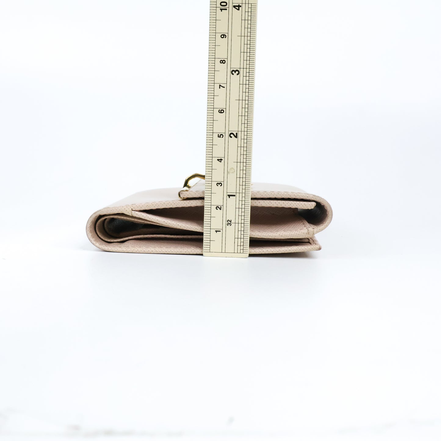 Ferragamo Short Wallet Cream