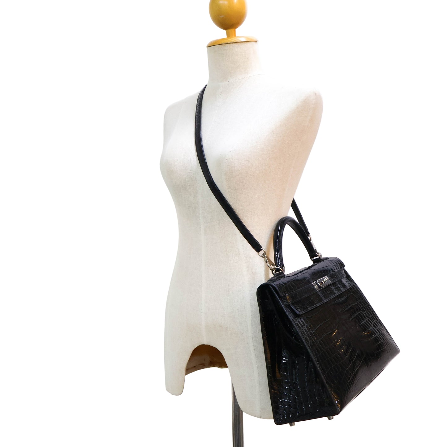 Hermes Kelly32 Black Niloticus shiny