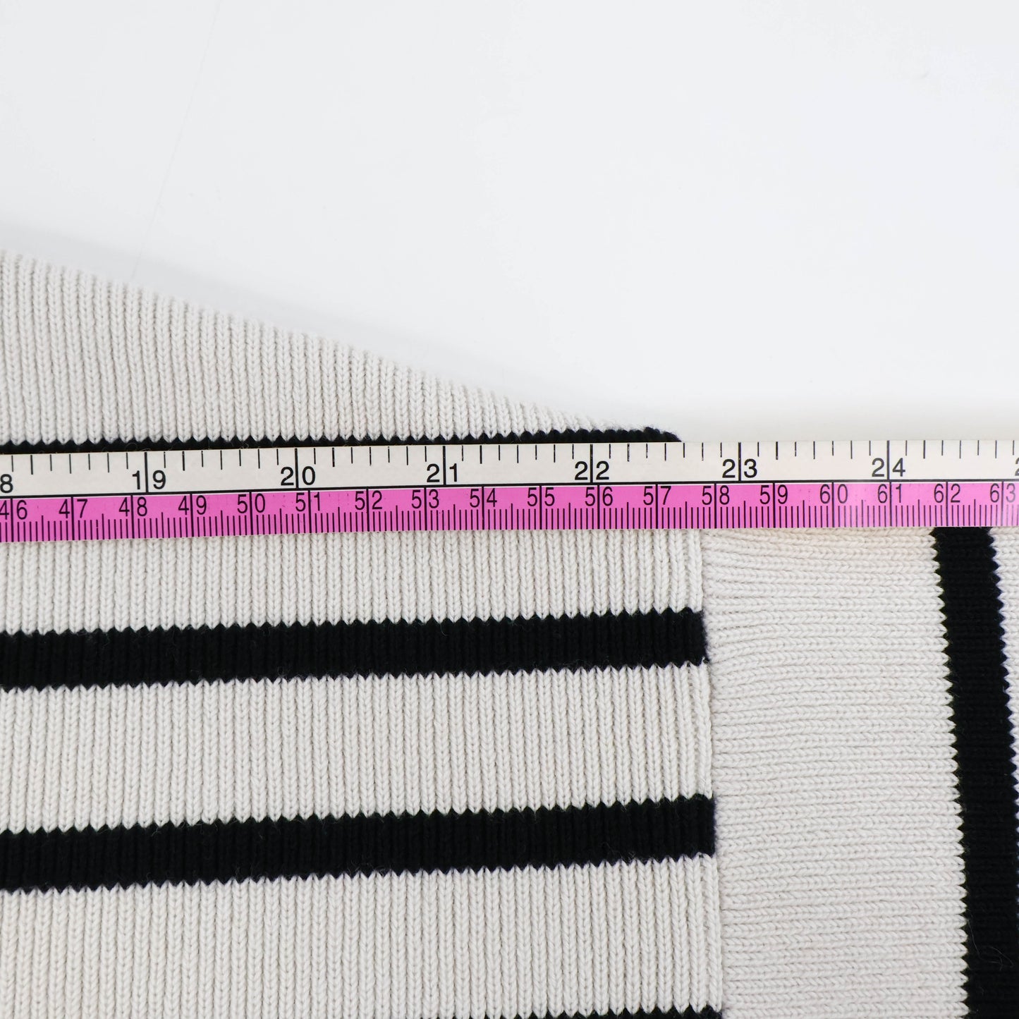 Ami Sweater White Black