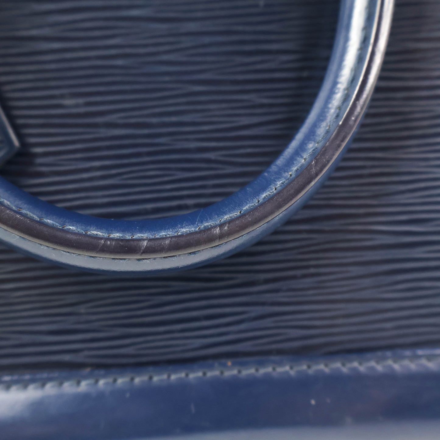 Louis Vuitton Alma PM Epi Navy