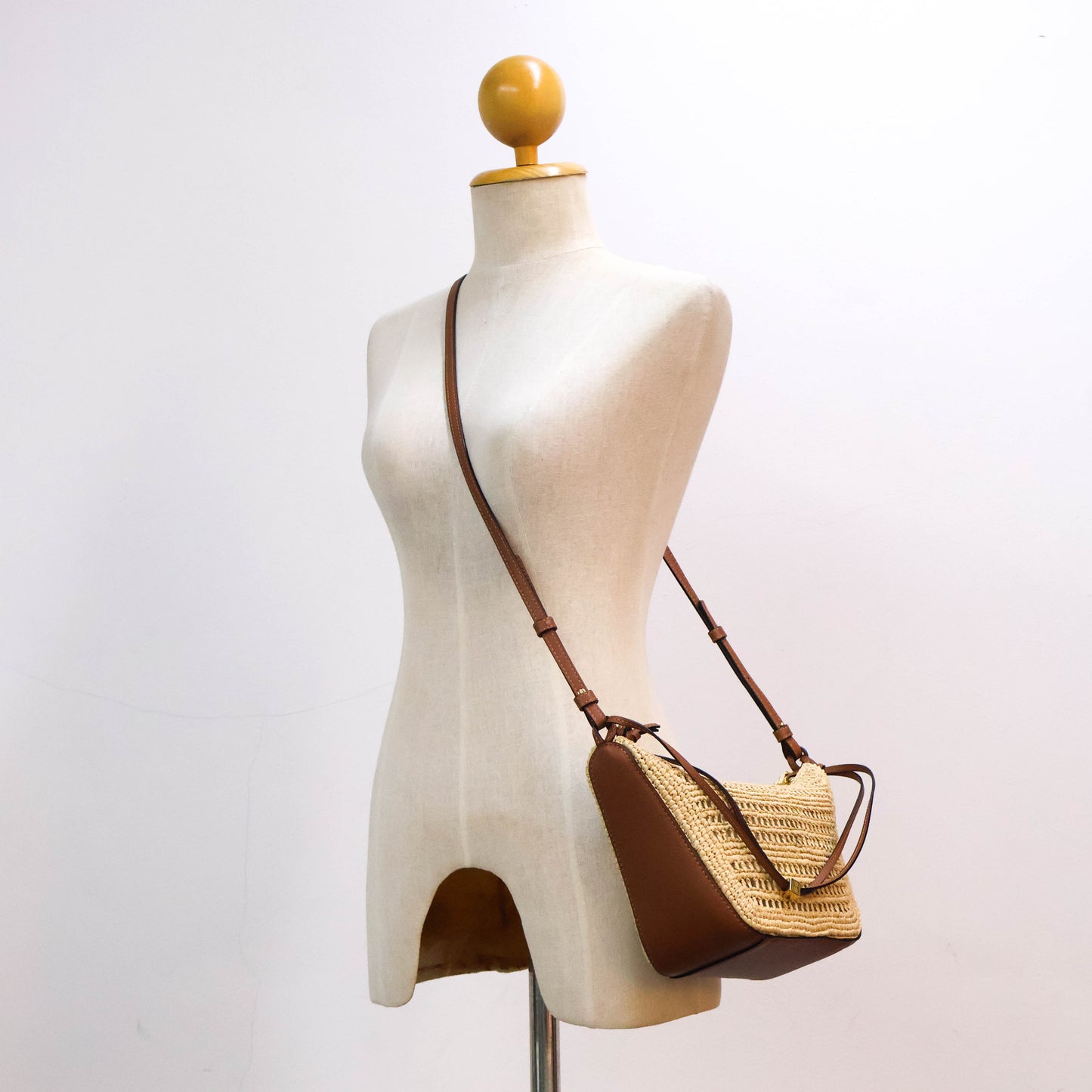 Loewe Hammock Hobo Mini Raffia Tan/Natural