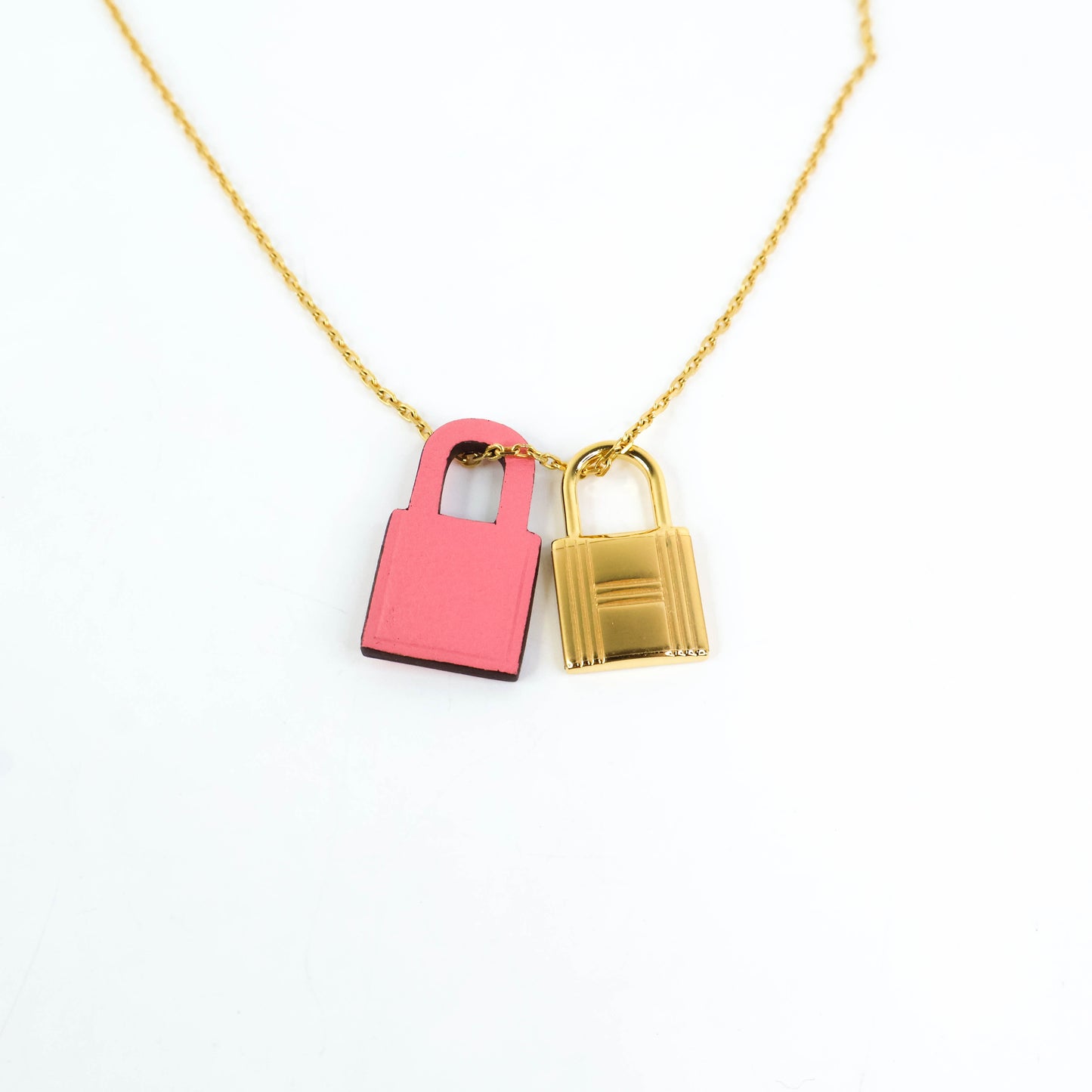 Hermes O Kelly Necklace Small Rose Azalee