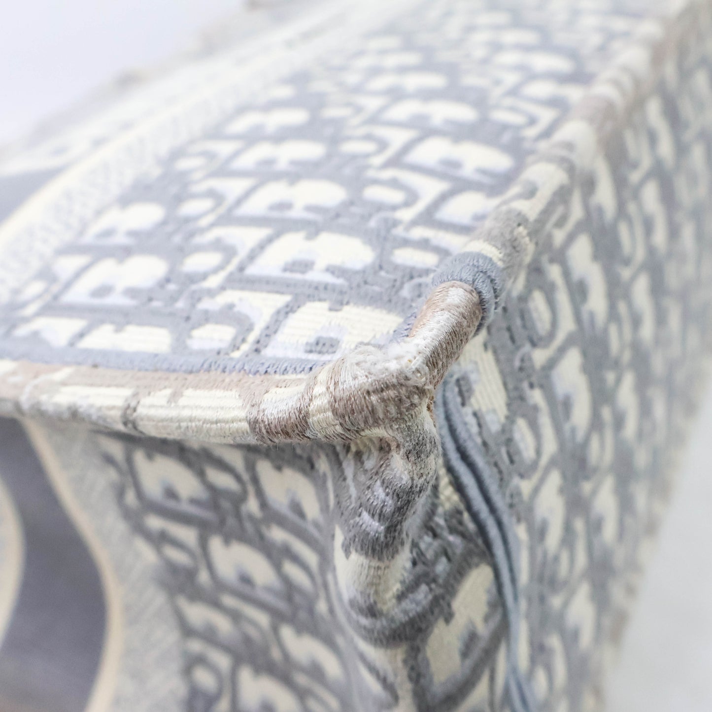 Christian Dior Book Tote Medium Oblique Grey