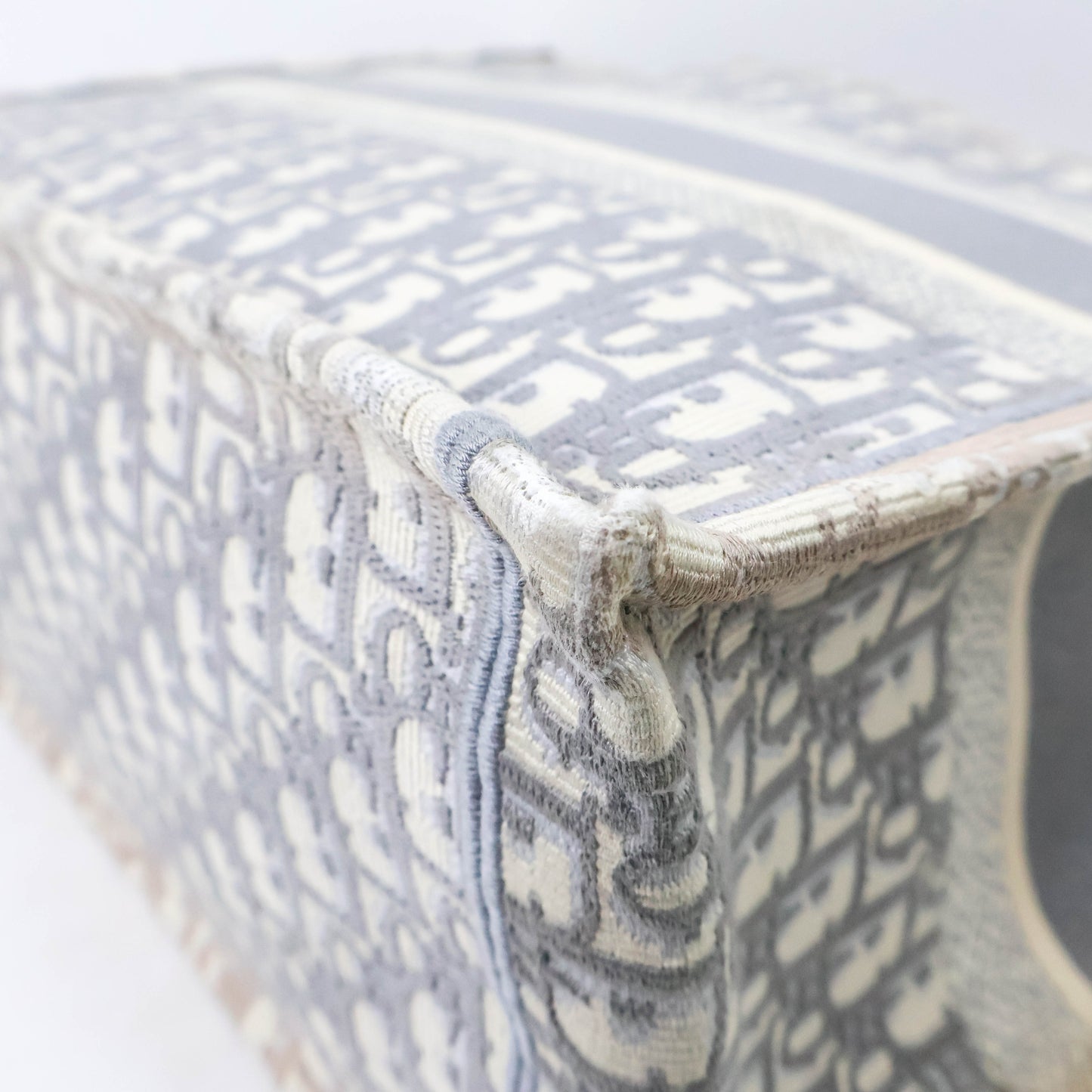 Christian Dior Book Tote Medium Oblique Grey