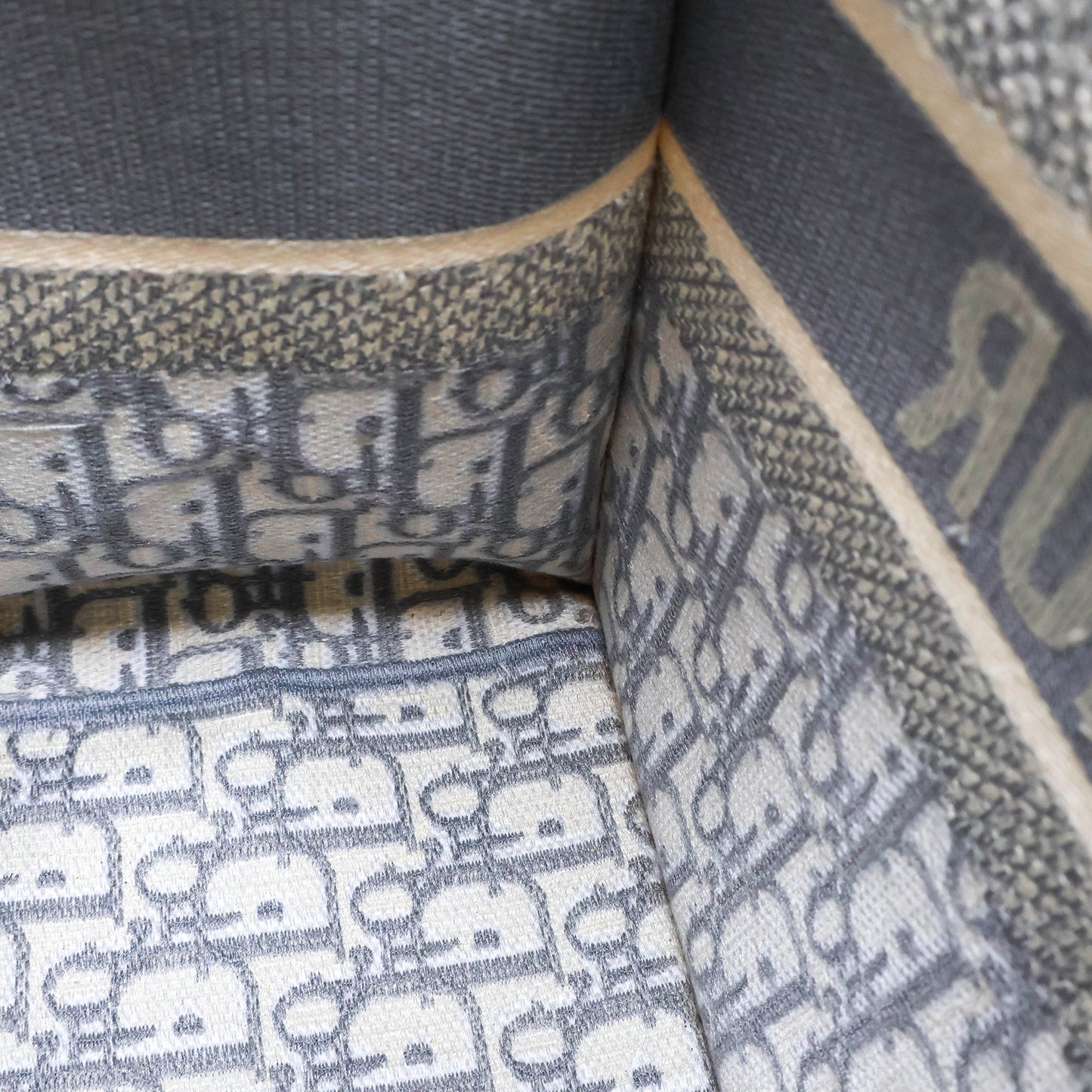 Christian Dior Book Tote Medium Oblique Grey