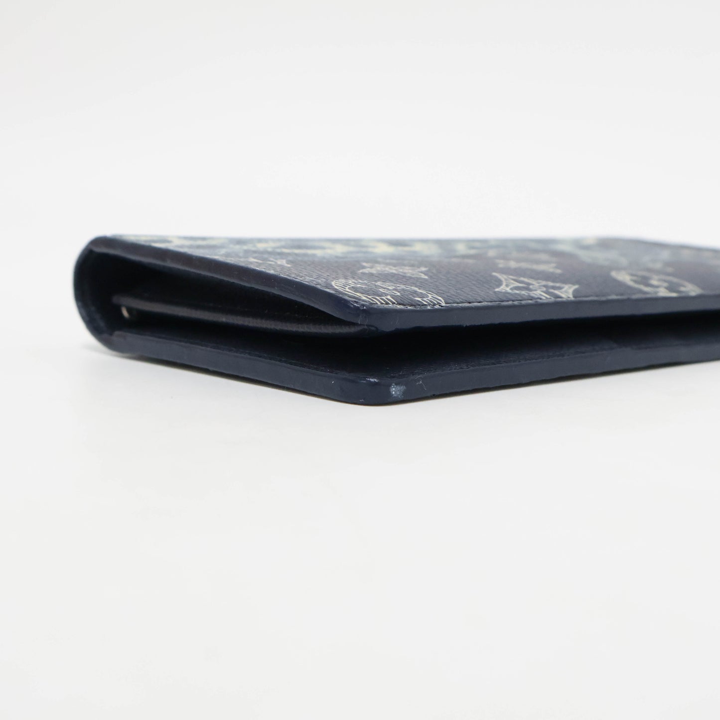 Louis Vuitton Brazza Wallet Savane Monogram Chapman