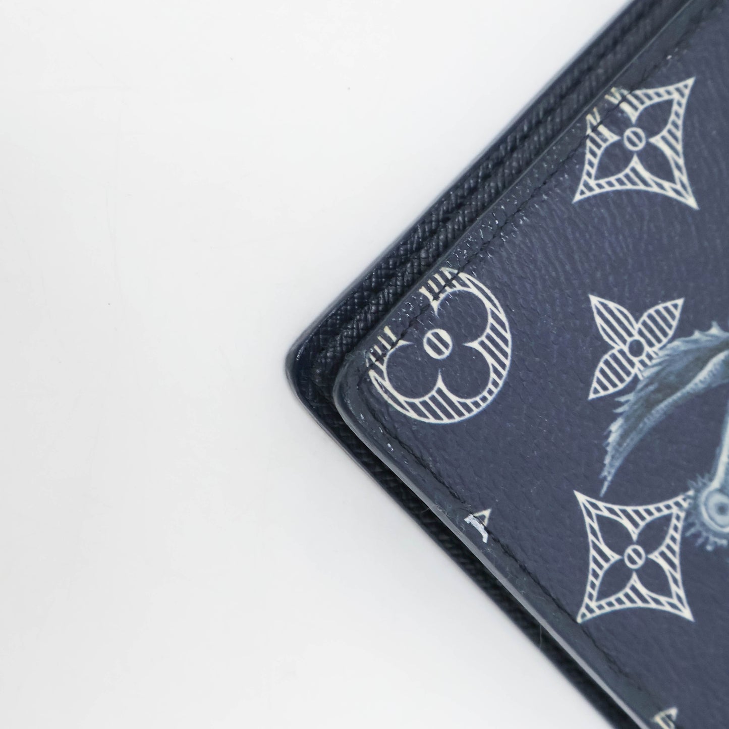 Louis Vuitton Brazza Wallet Savane Monogram Chapman