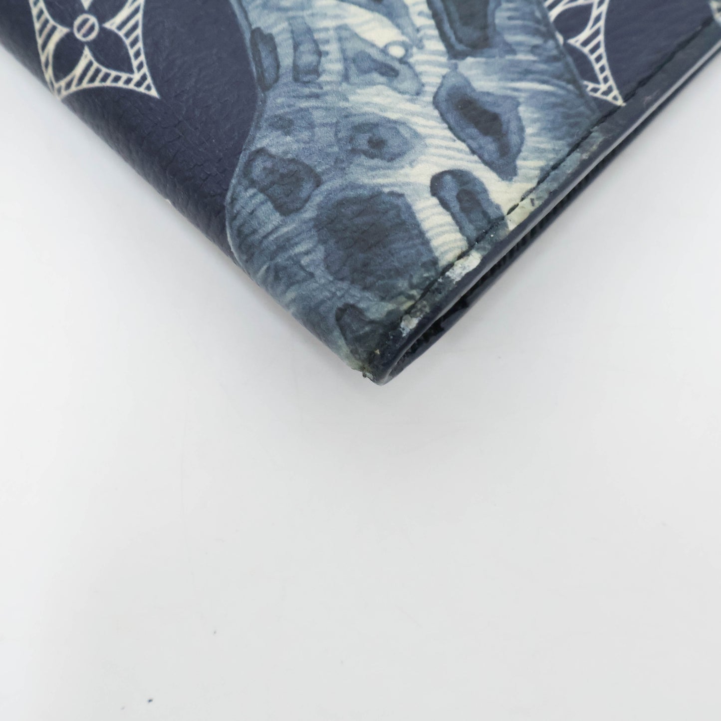 Louis Vuitton Brazza Wallet Savane Monogram Chapman