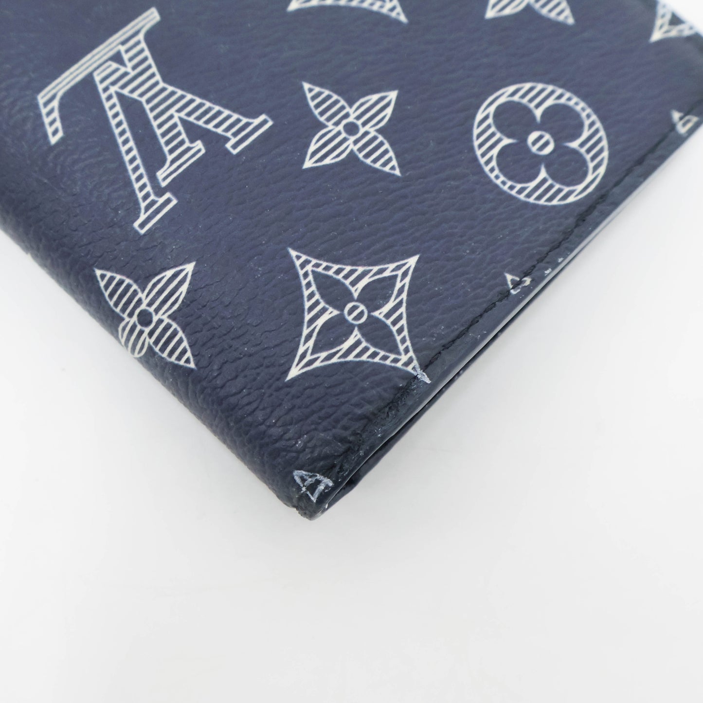 Louis Vuitton Brazza Wallet Savane Monogram Chapman