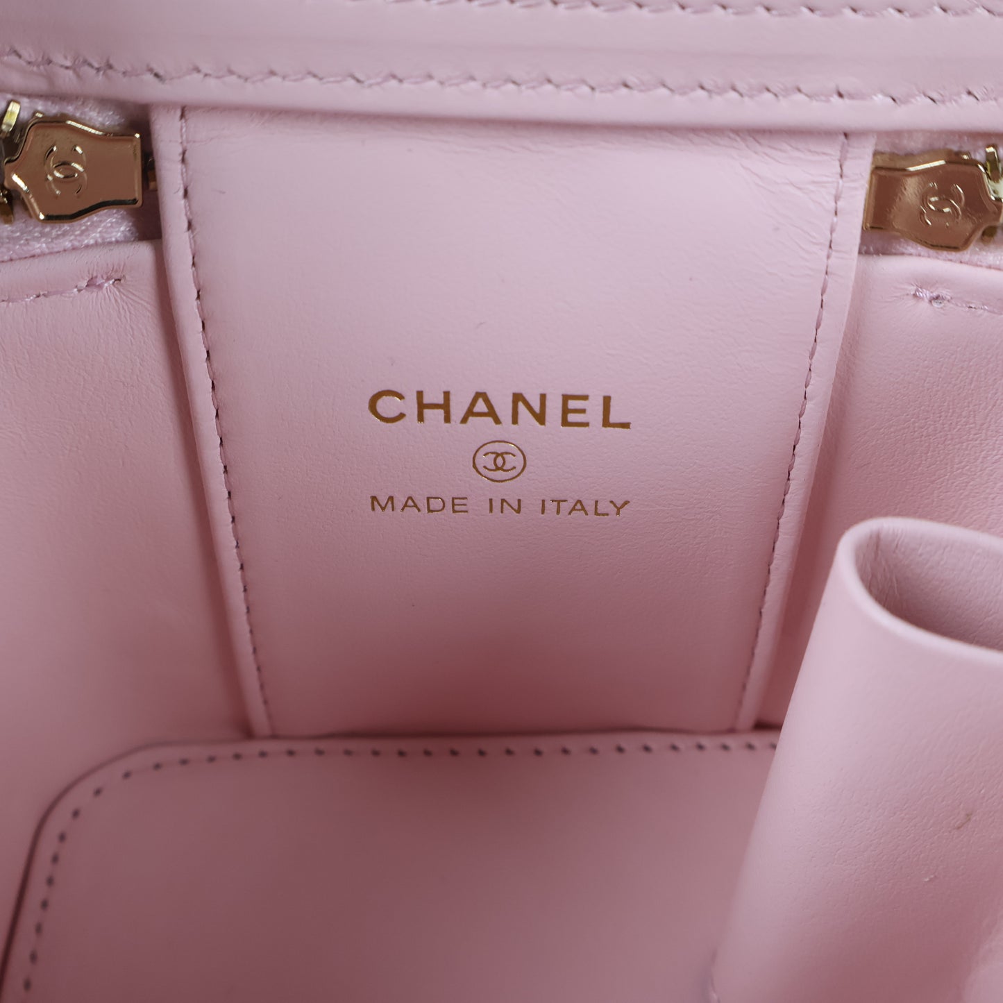 Chanel Vanity Mini Pink Caviar LGHW