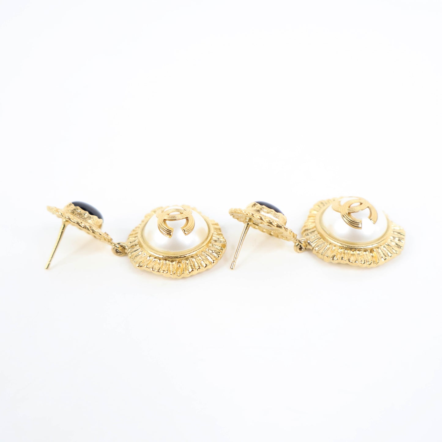 Chanel Earrings cc Pearl Gold Black