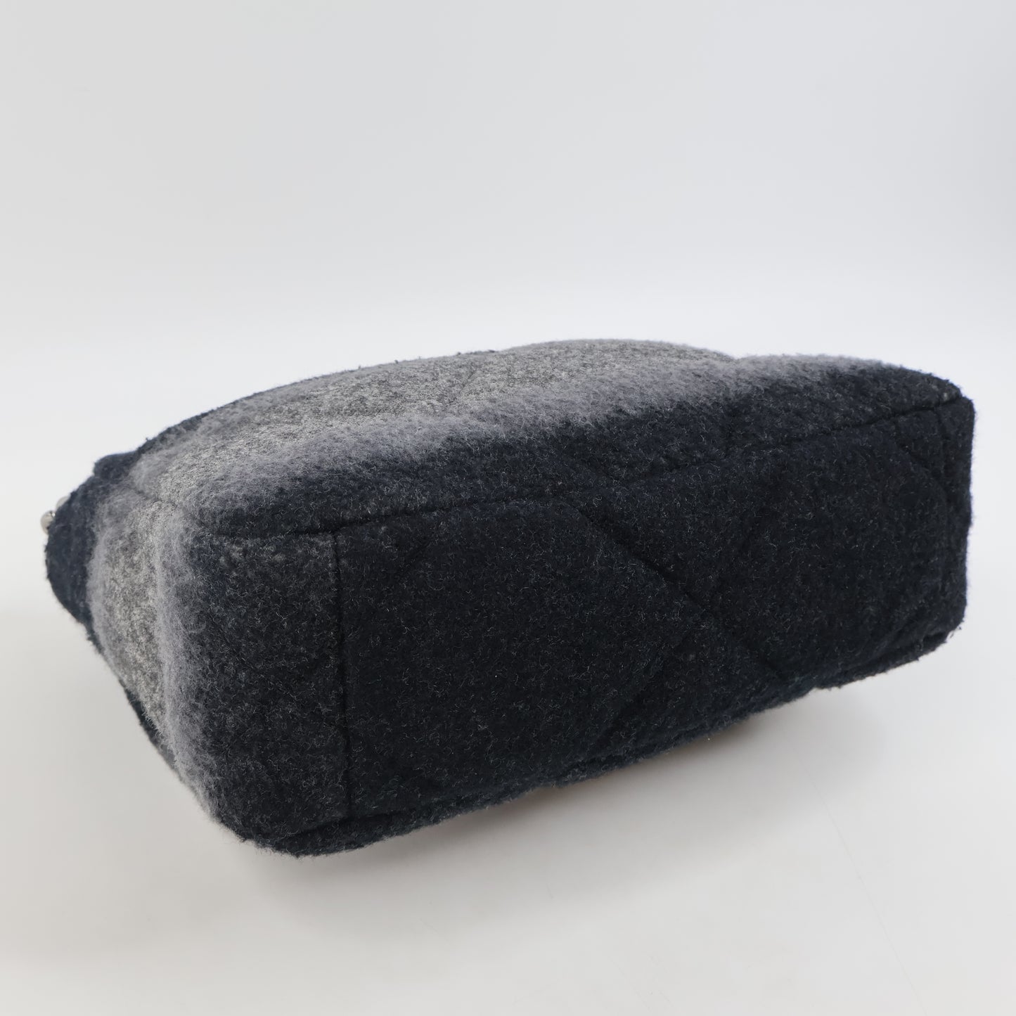 Chanel 19 Wool Ombre Grey